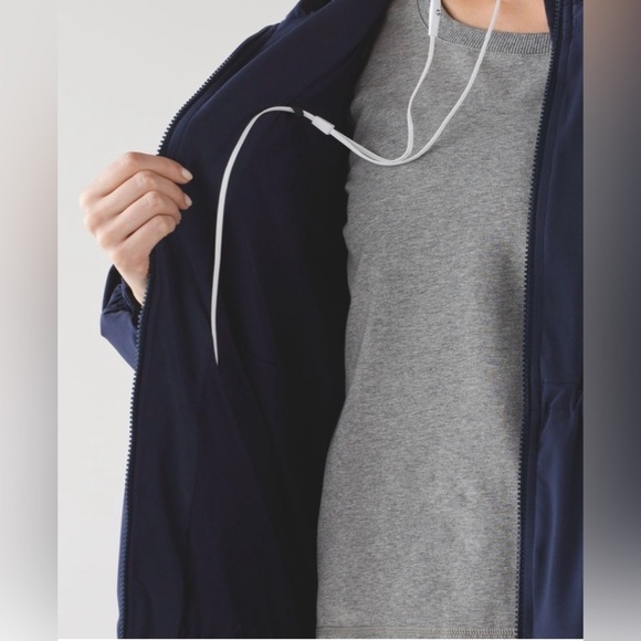 Lululemon navy Belle Jacket size 10​​​​ - Picture 2 of 11
